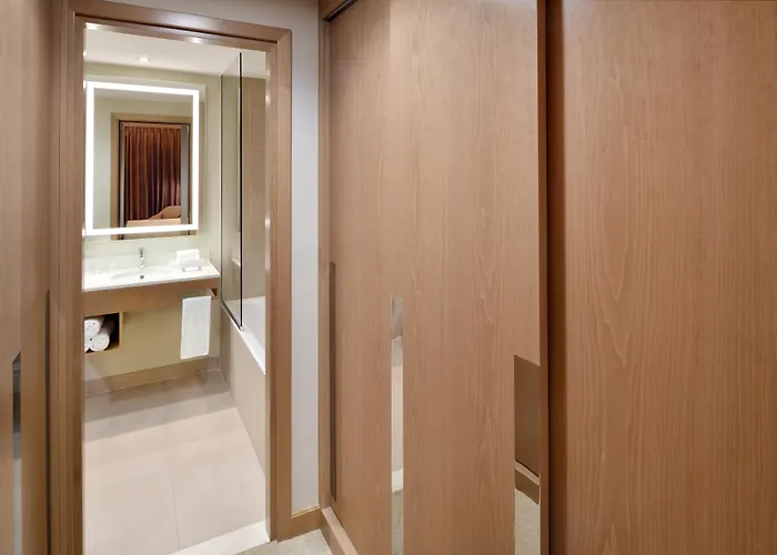 Holiday Inn & Suites - Dubai Festival City By IhgSpa Hotel